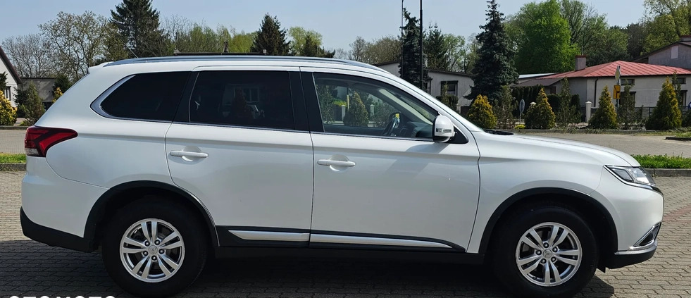 Mitsubishi Outlander cena 67900 przebieg: 151022, rok produkcji 2016 z Terespol małe 379